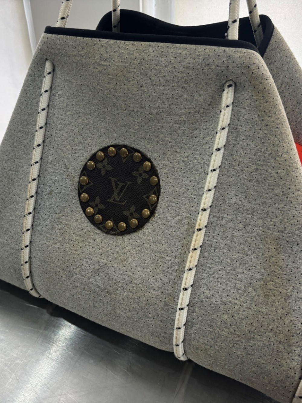 HAUTE SHORE TOTE WITH UPCYCLED PATCH - Picture 2 of 14